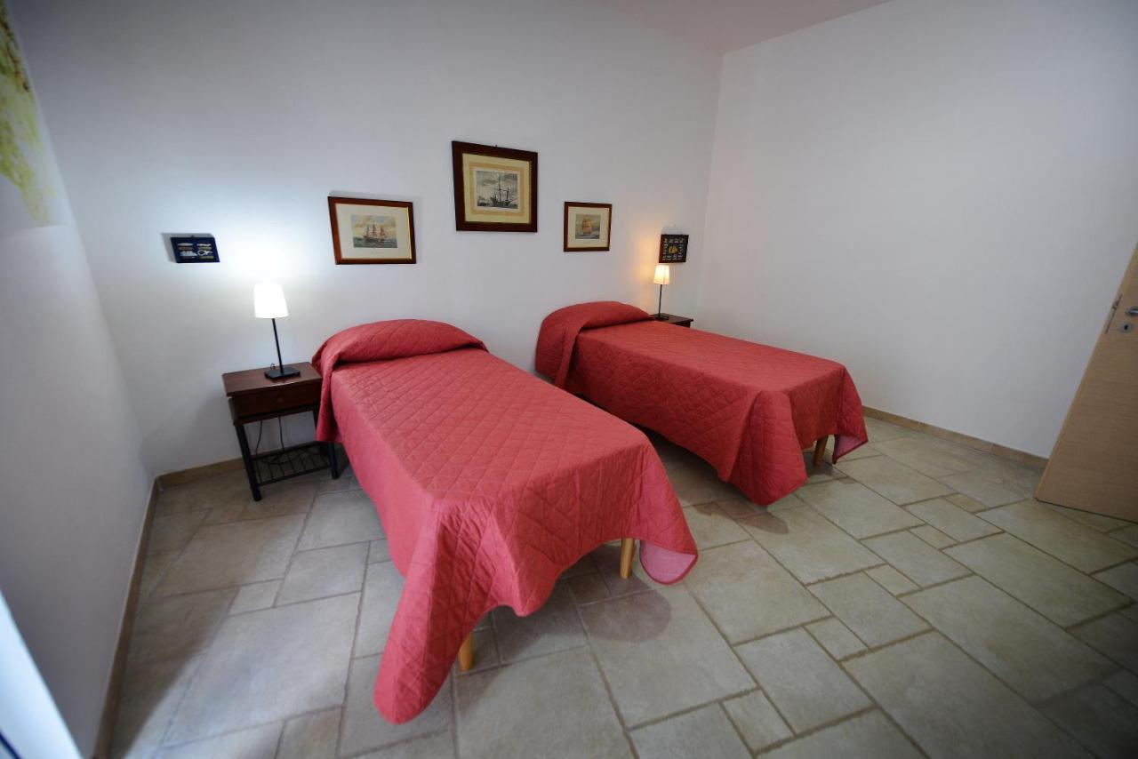 Fuori Rotta Holiday Home Maruggio Bagian luar foto